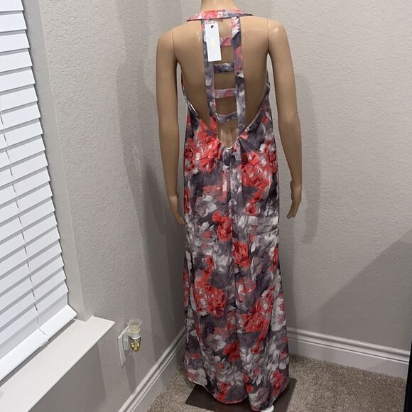 NWT-Aakaa sexy maxi dress, with dramatic back. - Picture 3 of 5